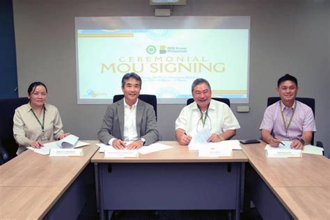 FEU or UST — The Academe — PinoyExchange.